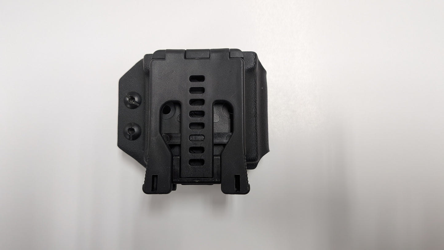 AR-15 magazine carrier
