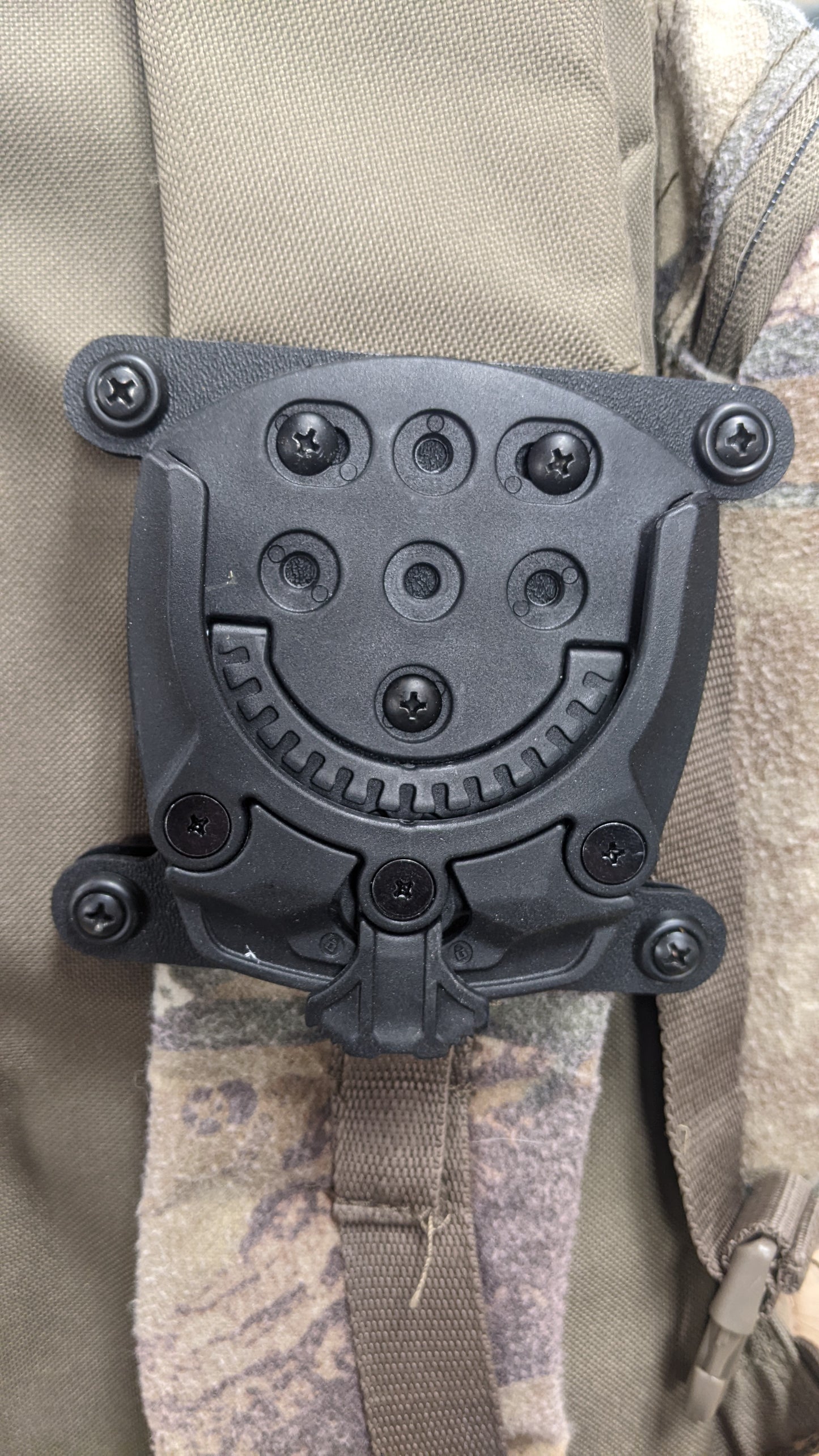 Backpack holster Securely carry your pistol on your backpack strap.
Fits straps up to 3 inches wide.